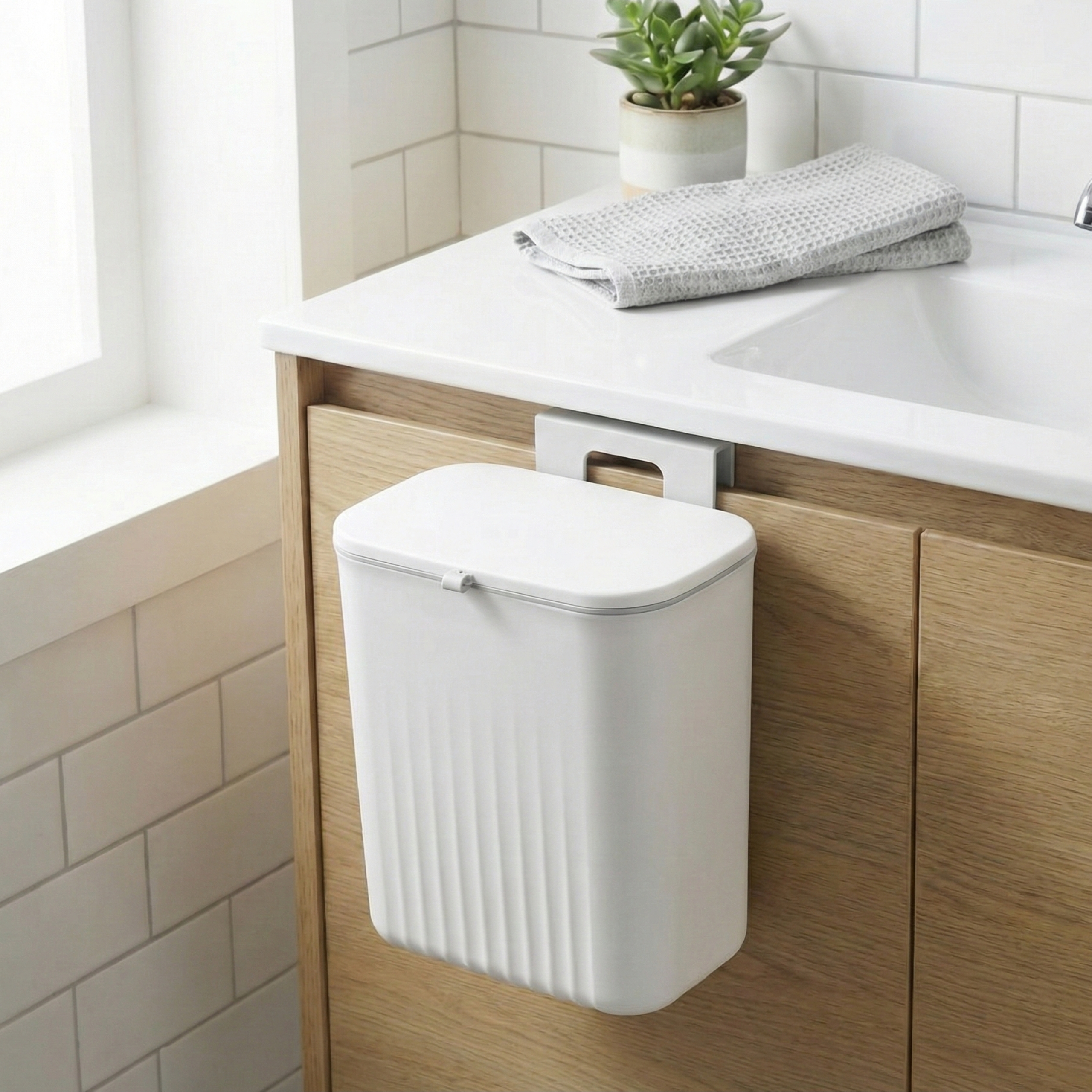 KOSZ NA ŚMIECI BIAŁY